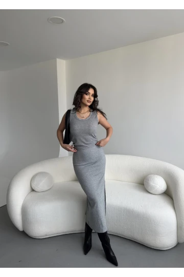 Kadın Gri Triko Crop Uzun Yırtmaçlı Etek Takım HZL25W-ZK1991