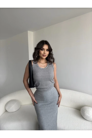Kadın Gri Triko Crop Uzun Yırtmaçlı Etek Takım HZL25W-ZK1991