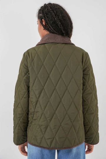 Kadın Haki Çıt Çıt Kapamalı Kadife Detaylı Kapitone Mont HZL25W-BD152261