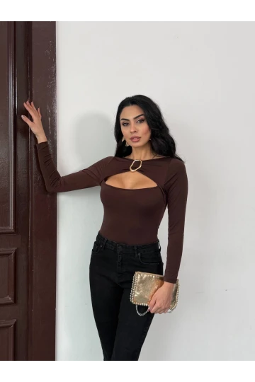 Kadın Kahverengi Uzun Kollu Göğüs Dekolteli Tokalı Bluz HZL25W-FRY123501