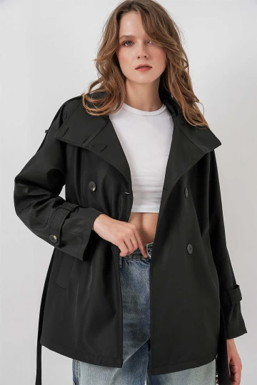 Kadın Siyah Dik Yaka Kuşaklı Astarlı Kısa Trençkot HZL25W-BD159801