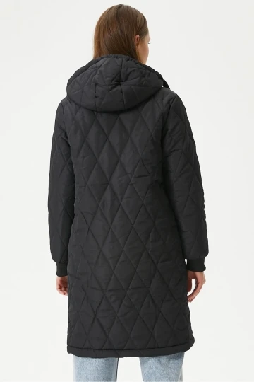 Kadın Siyah Kapitone Uzun Şişme Mont HZL22W-BD151381