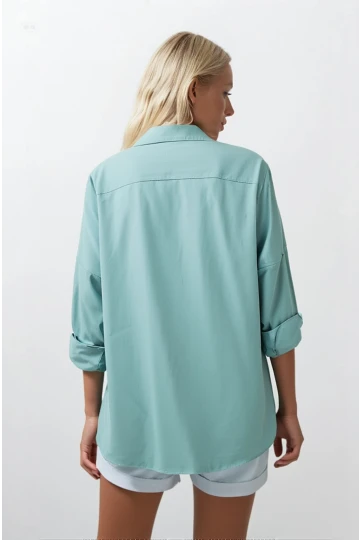 Kadın Su Yeşili Oversize Uzun Basic Gömlek  HZL22W-BD139001