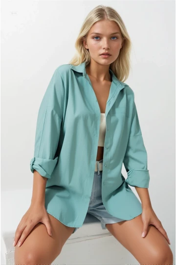 Kadın Su Yeşili Oversize Uzun Basic Gömlek  HZL22W-BD139001
